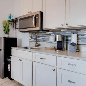 Unit 14 Maui Ohana Modern Apartment Wailuku