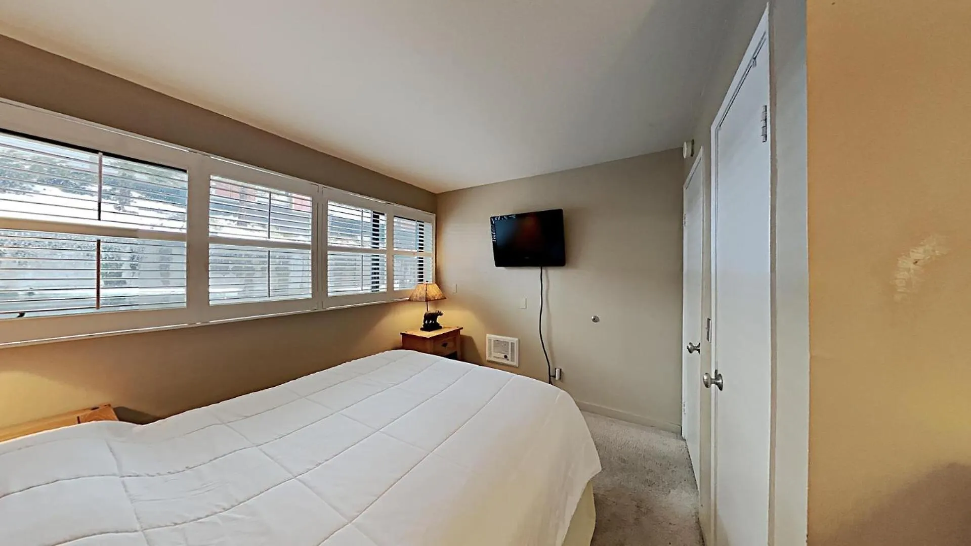 Two Bedroom Condos With Mountain Views At 1849 Condos Mammoth Lakes United States