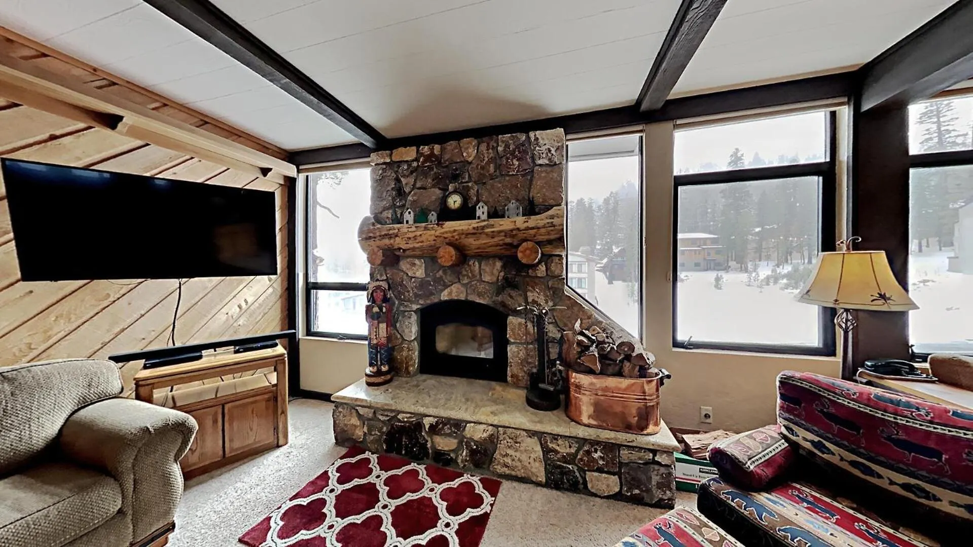 Two Bedroom Condos With Mountain Views At 1849 Condos Mammoth Lakes 0*,